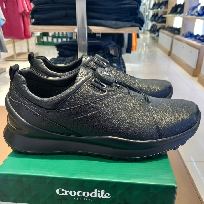 Mengulas Sepatu Crocodile: Gabungan Gaya dan Performa untuk Aktivitas Olahraga